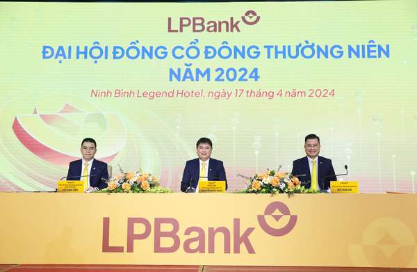 Cổ đông LPBank đồng ý đổi tên ngân hàng, giữ lại cổ tức để tăng năng lực tài chính