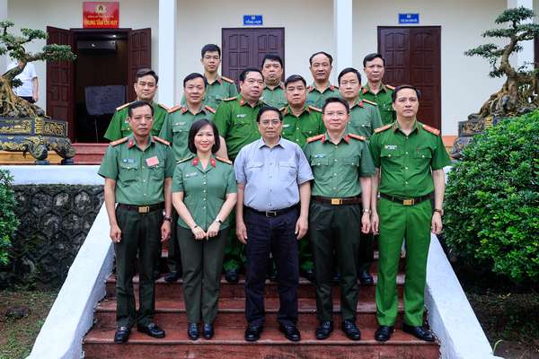 Thủ tướng làm việc với Công an Phú Thọ, thúc đẩy triển khai Đề án 06- Ảnh 3.