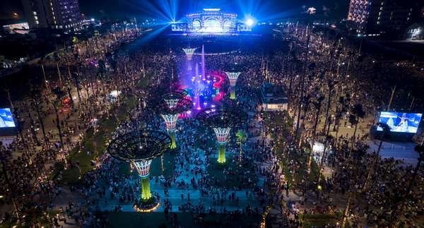 Quảng trường biển Sầm Sơn thường xuyên tổ chức các lễ hội, sự kiện tầm cỡ