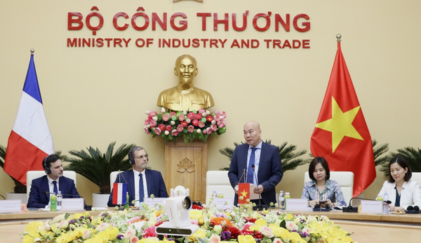 Tăng cường kết nối cảng biển Việt Nam - Pháp, nâng cao năng lực cạnh tranh trên trường quốc tế
