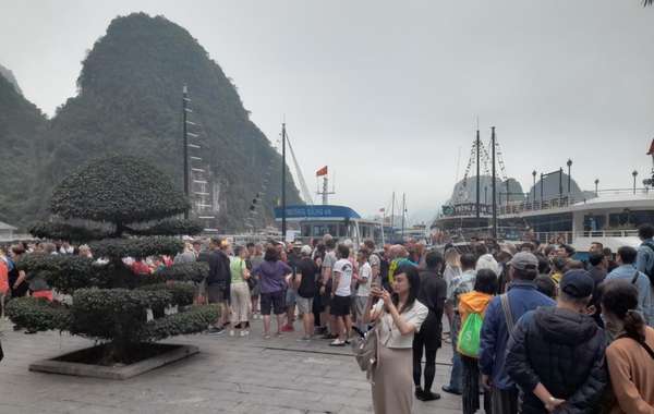 Quảng Ninh: Mỗi ngày nghỉ lễ Hạ Long đón hơn 50 nghìn lượt khách