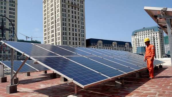 4 lý do Bộ Công Thương đề xuất điện mặt trời mái nhà tự dùng kết nối lưới điện có giá 0 đồng
