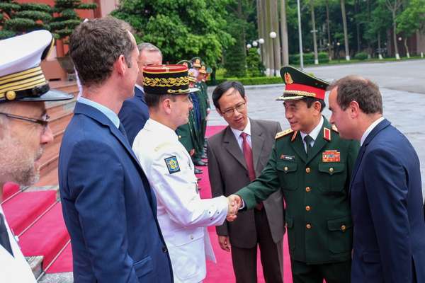 Đại tướng Phan Văn Giang chủ trì lễ đón và hội đàm với Bộ trưởng Bộ Quân đội Pháp