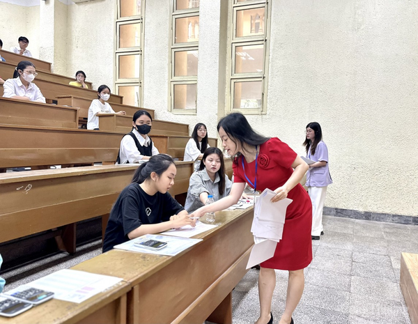 Hơn 11.000 thí sinh tham gia kỳ thi đánh giá năng lực của Trường Đại học Sư phạm Hà Nội