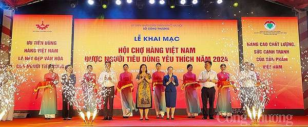 Khai mạc Hội chợ hàng Việt Nam được người tiêu dùng yêu thích