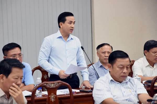 Ông Lê Kim Hường - Chủ tịch UBND phường Phước Tân, TP Biên Hòa vừa cung cấp 112 bộ hồ sơ có dấu hiệu chỉnh sửa cho Công an tỉnh Đồng Nai.