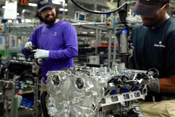 Toyota đầu tư gần 300 triệu USD mở rộng nhà máy động cơ tại Alabama