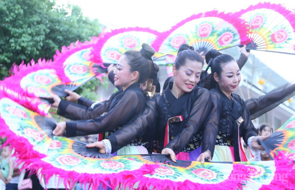 Thừa Thiên Huế: Sôi động lễ hội đường phố “Sắc màu văn hóa”