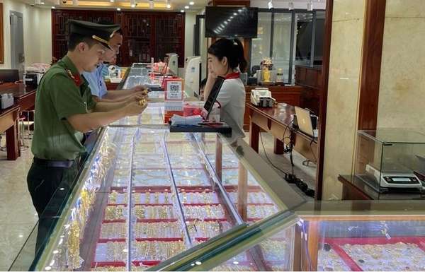 Nghệ An: Xử phạt 405 triệu đồng đối với 6 cơ sở kinh doanh vàng