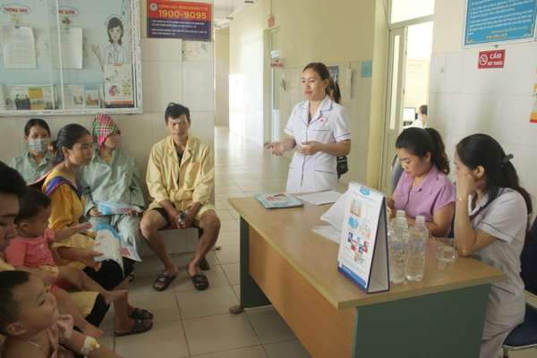 Công tác truyền thông chăm sóc sức khỏe  sinh sản tại huyện Tân Yên 