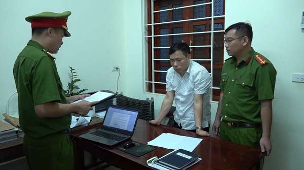 Nghệ An: Khởi tố, bắt tạm giam Phó Chủ tịch UBND huyện Quỳ Hợp