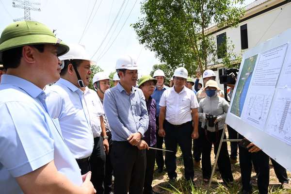 Bộ trưởng Bộ Công Thương kiểm tra tiến độ thi công Dự án đường dây 500kV mạch 3