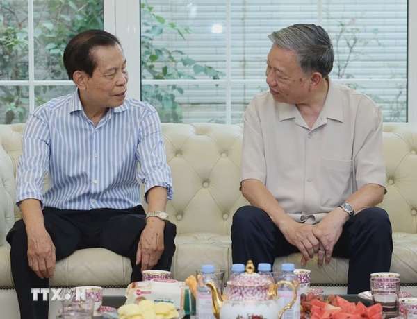 Chủ tịch nước Tô Lâm thăm và chúc mừng các nhà báo lão thành ảnh 2