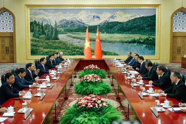 Thủ tướng Phạm Minh Chính tới Bắc Kinh hội kiến lãnh đạo cấp cao Trung Quốc