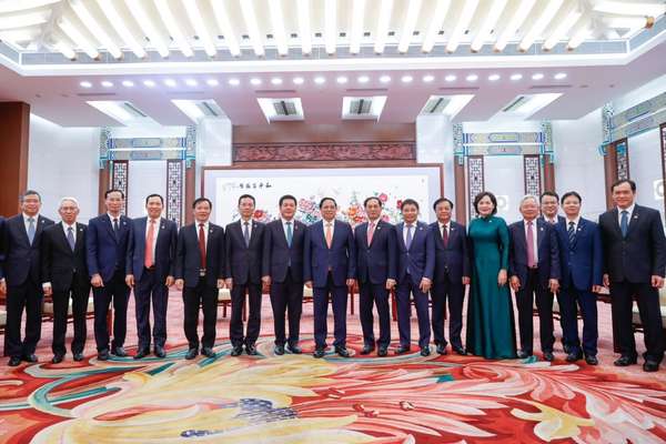 Thủ tướng Phạm Minh Chính tới Bắc Kinh hội kiến lãnh đạo cấp cao Trung Quốc