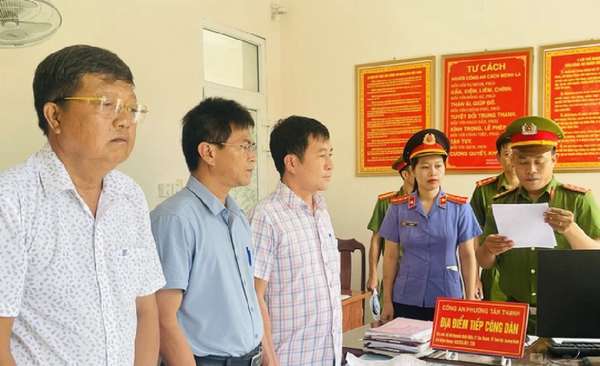 Quảng Nam: 3 lãnh đạo trung tâm giáo dục nghề nghiệp bị bắt vì lập khống 800 bộ hồ sơ