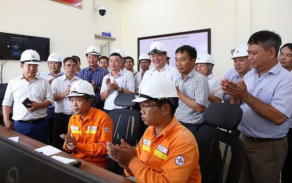 Đóng điện Đường dây 500kV mạch 3 cung đoạn Thanh Hóa – Nam Định