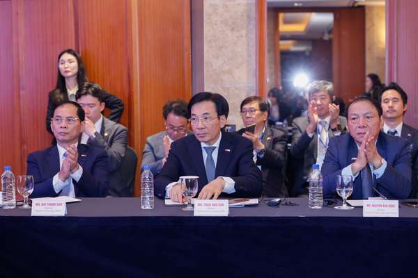Hợp tác kinh tế, thương mại đầu tư là trụ cột, động lực của quan hệ Việt Nam - Hàn Quốc