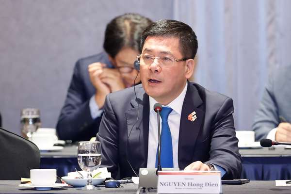 Thủ tướng thúc đẩy hợp tác trên nhiều lĩnh vực với các tập đoàn hàng đầu Hàn Quốc