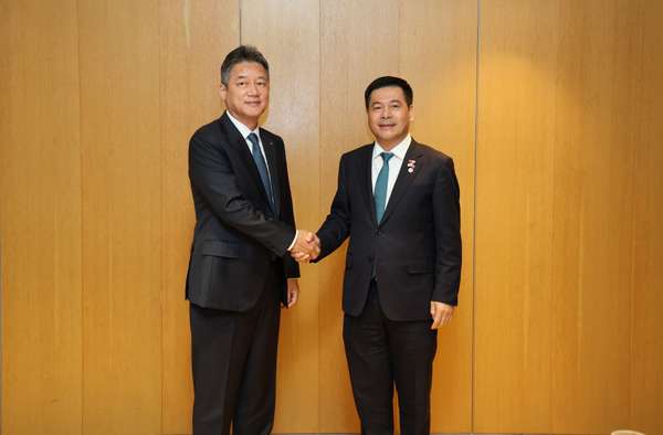 Bộ trưởng Nguyễn Hồng Diên tiếp Tổng Giám đốc Công ty LX International