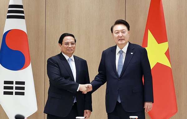 Tổng thống Yoon Suk Yeol: Việt Nam là điểm đến đầu tư tiềm năng của doanh nghiệp Hàn Quốc