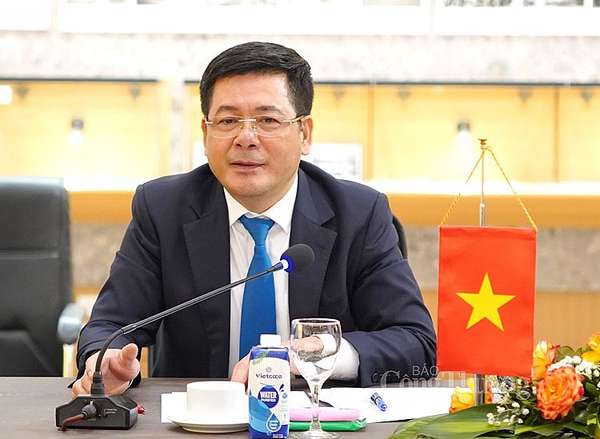 Bộ trưởng Nguyễn Hồng Diên tiếp Đại sứ Vương quốc Bỉ tại Việt Nam