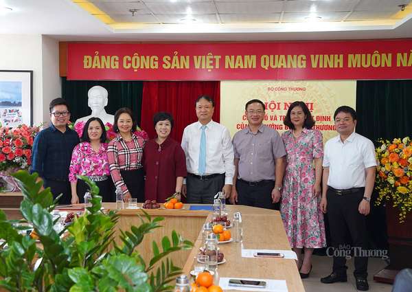 Đồng chí Trương Thu Hiền được điều động giữ chức Giám đốc Nhà xuất bản Công Thương