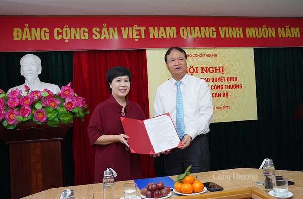 Đồng chí Trương Thu Hiền được điều động giữ chức Giám đốc Nhà xuất bản Công Thương