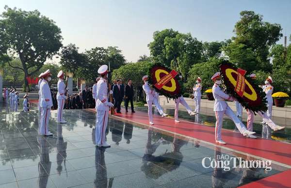 Lãnh đạo Đảng, Nhà nước vào Lăng viếng Chủ tịch Hồ Chí Minh nhân kỷ niệm 133 năm Ngày sinh của Người