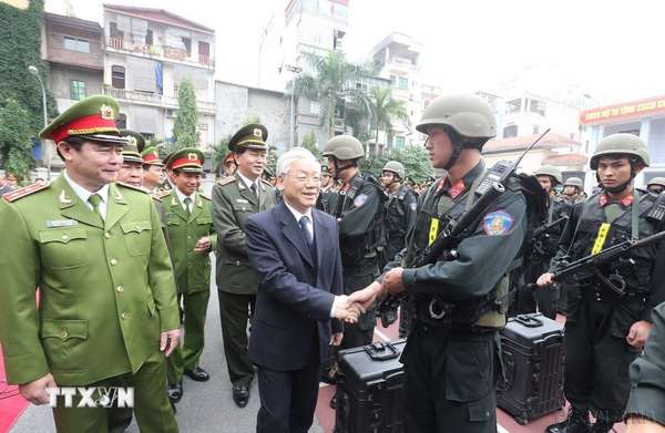 ttxvn_tong bi thu nguyen phu trong cong an quan doi (10).jpg