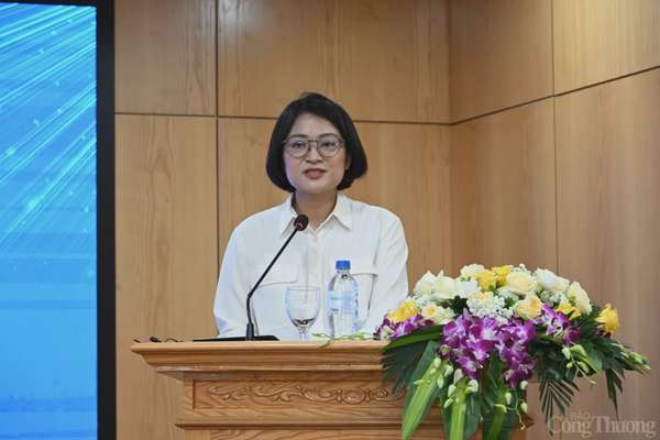 Siết chặt vòng vây với thực phẩm trôi nổi trên 
