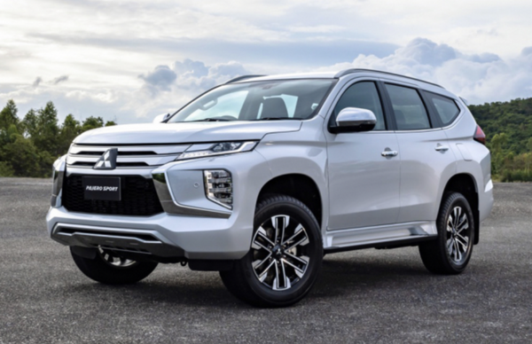 Giá xe Mitsubishi Pajero Sport tháng 2/2023: Cực hợp lý, Toyota Fortuner "e ngại"