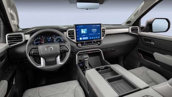 Toyota Tundra: Siêu xe bán tải được nhiều "đại gia" săn đón, giá bán "hết hồn"