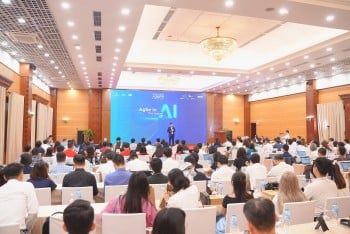 Chuyển đổi số ngân hàng: Không thể chậm trễ!