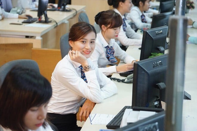 Nhân sự ngành ngân hàng: Hai gam màu tương phản