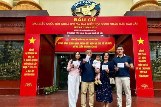 Chùm ảnh: Không khí vui tươi trong ngày hội bầu cử