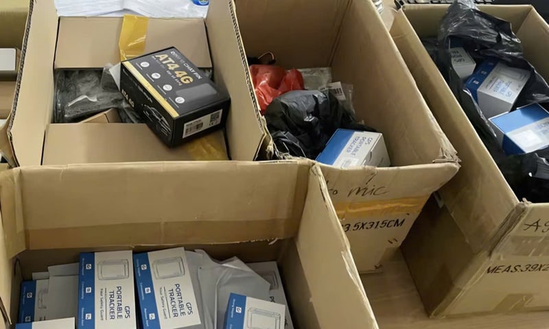 Thu giữ hơn 300 thiết bị định vị nhập lậu tại Hà Nội