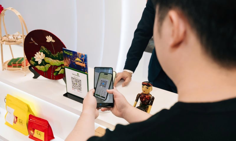 Vietcombank mở rộng thanh toán QR toàn cầu tại hơn 50 quốc gia