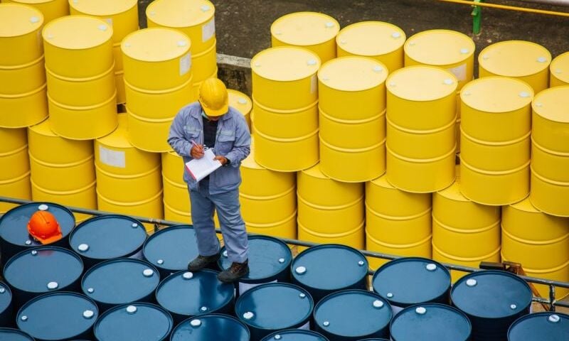 Giá dầu thế giới đảo chiều giảm mạnh khi eo biển Hormuz được mở lại