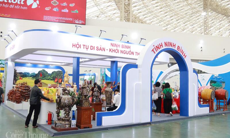 Tinh hoa làng nghề Ninh Bình ghi dấu ấn tại Hội chợ Mùa Thu 2025