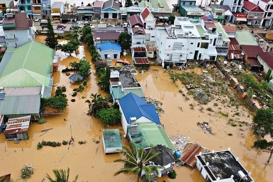 Thông báo Kết luận của Bộ Chính trị về khắc phục hậu quả mưa, lũ đặc biệt lớn ở miền Trung