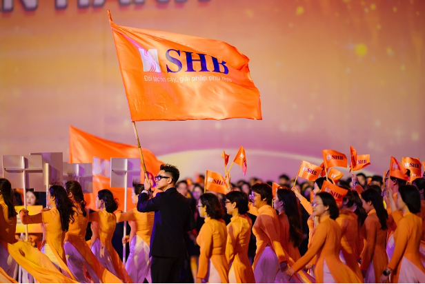 ‘Mã nguồn’ 6T: Sức mạnh nội sinh đưa SHB vươn mình cùng đất nước