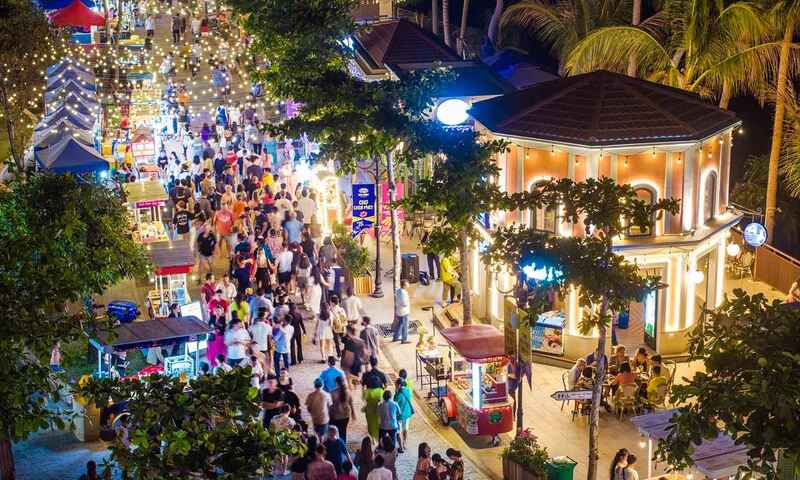 Cẩm nang du lịch Mỹ gợi ý chợ đêm Phú Quốc là trải nghiệm khó bỏ qua