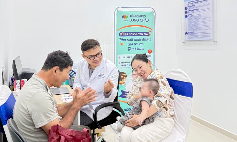 Long Châu nhận Huy hiệu Committed về phát triển bền vững