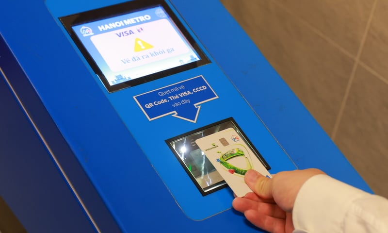Vietcombank ra mắt thẻ đồng thương hiệu Vietcombank Visa Hanoi Metro