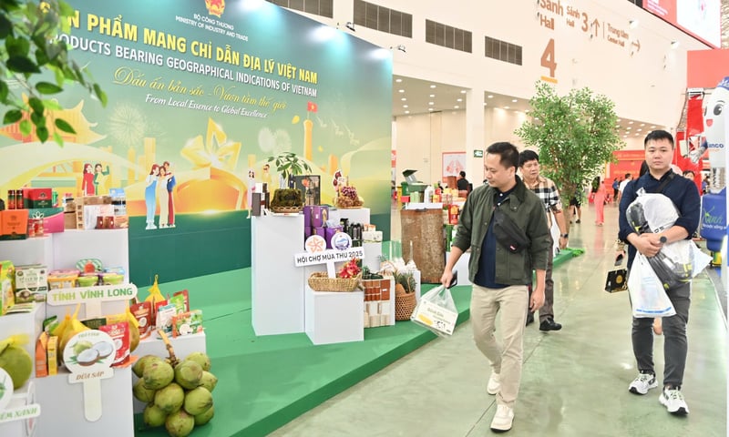 Khám phá gian trưng bày sản phẩm có chỉ dẫn địa lý tại Hội chợ Mùa Thu