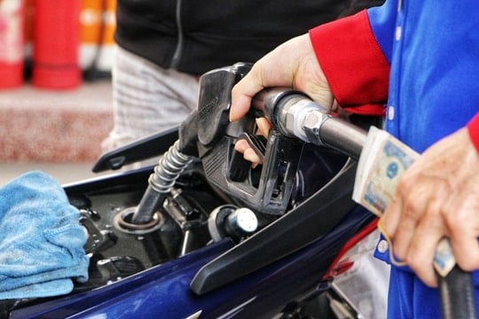 Đề xuất kéo dài thời hạn giảm thuế nhập khẩu xăng dầu 0% đến hết 30/6