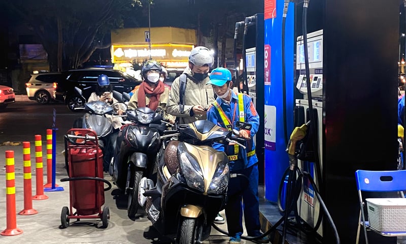 Giá xăng dầu hôm nay 22/1/2026: Đảo chiều đi xuống