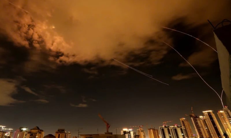 Chiến sự Trung Đông tối 25/3: Iran tấn công căn cứ Israel