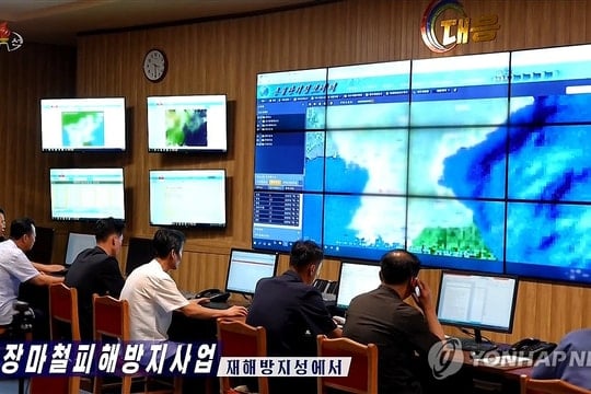 Ứng dụng trí tuệ nhân tạo (AI) vào dự báo thời tiết để đối phó thiên tai cực đoan